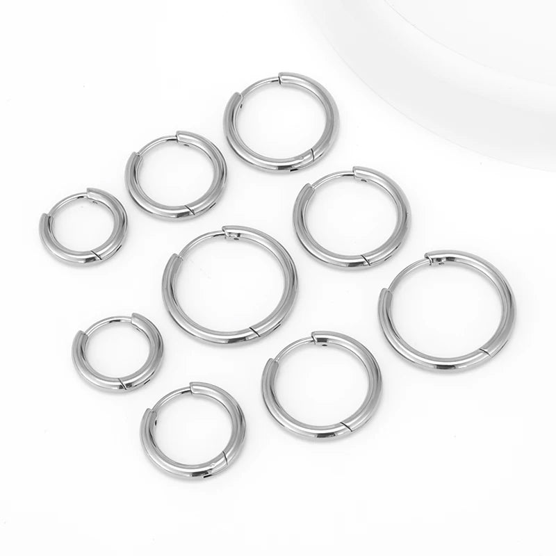 ASTM F136 Titanium Alloy Plain Hoop Earrings G23 Precision Polished Body Piercing Earrings for Piercing Aftercare Hypoallergenic